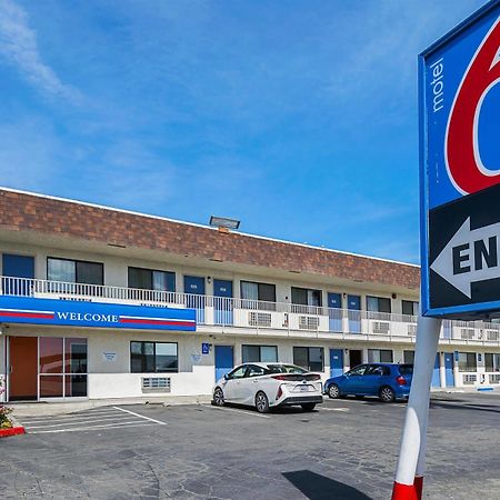 Motel 6 Lost Hills / Buttonwillow Racetrack Exterior foto